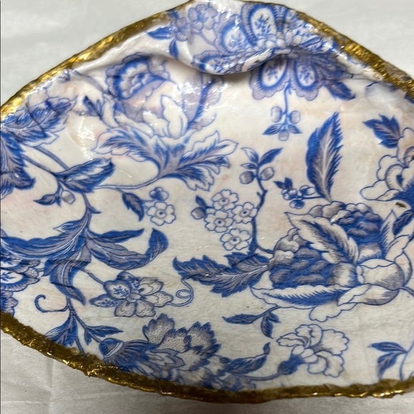 Hand Crafted Decoupage Shell Floral Decorative Trinket Dish - Picture 7 of 12